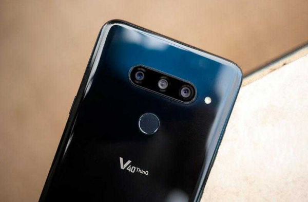 Обзор LG V40 ThinQ: смартфон с 5 творческими камерами