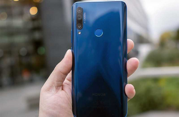 Обзор Honor 9X: роскошный вид и знакомые компоненты