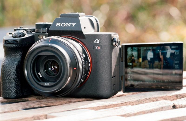 Обзор Sony a7R V: полнокадровой камеры для потрясающих фотографий разрешением 60 Мп