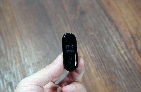 Обзор Xiaomi Mi Band 3: обновлённого умного браслета