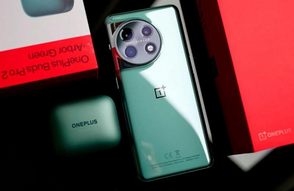 Обзор OnePlus 11: лучшего флагманского смартфона компании за последние несколько лет