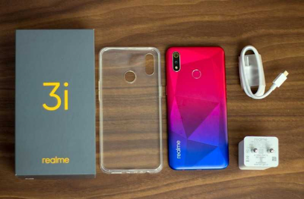 Обзор Realme 3i: если нужен красивый бюджетный смартфон