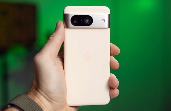 Обзор Google Pixel 8: милый смартфон для съёмки с мощным искусственным интеллектом