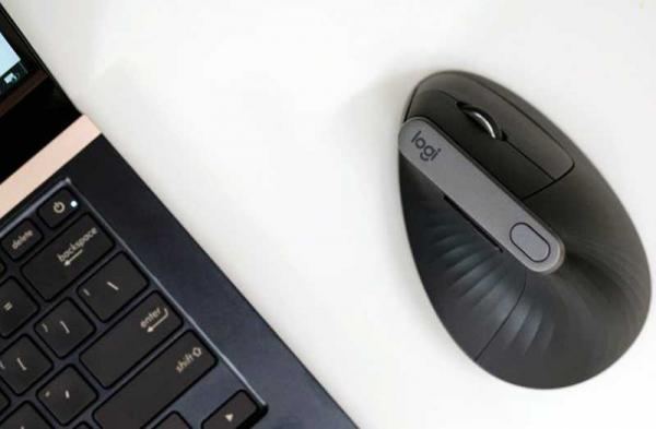 Обзор Logitech MX Vertical: вертикальная мышь спасение для запястья