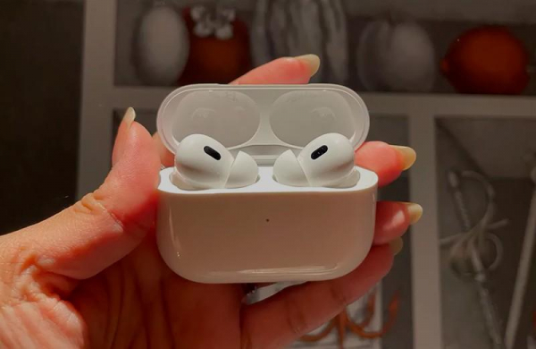 Обзор AirPods Pro 2: лучшие беспроводные наушники для пользователей Apple