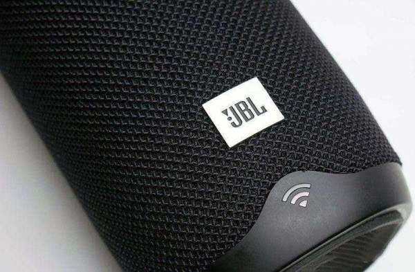 Обзор-сравнение JBL Link 10, 20, 300: умных беспроводных колонок