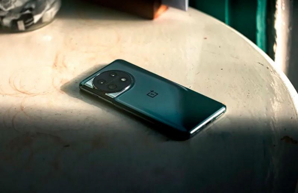 Обзор OnePlus 11: лучшего флагманского смартфона компании за последние несколько лет