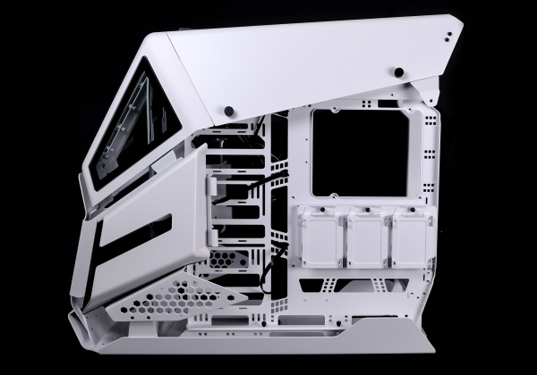 Обзор корпуса Thermaltake AH T600 Snow