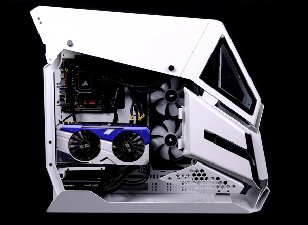 Обзор корпуса Thermaltake AH T600 Snow